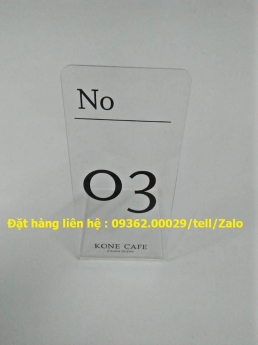 Nhận gia công thẻ số để bàn- Biển số bàn bằng mica