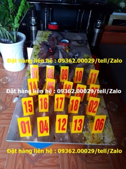 Nhận gia công thẻ số để bàn- Biển số bàn bằng mica