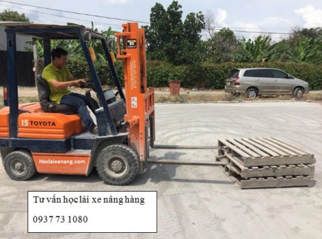 đào tạo chứng chỉ xe nâng hàng trên toàn quốc