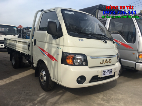 Xe tải JAC 1 tấn máy dầu thùng dài 3m2.