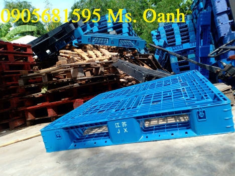 Ra đi nhanh Lô pallet nhựa Xanh cao 15cm tại Huế LH 0905681595