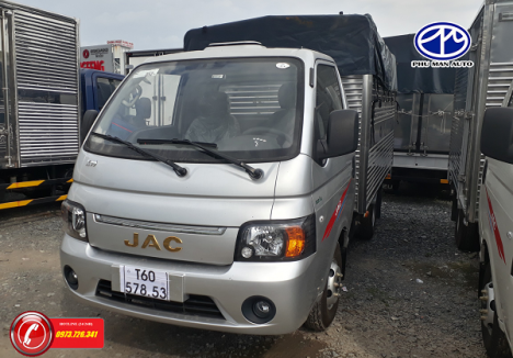 Xe tải JAC 990kg máy dầu thùng dài 3m2.
