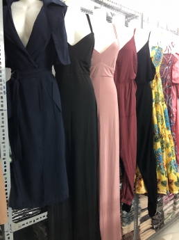 Bán sỉ hàng hiệu thời trang