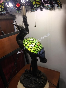 Đèn Tiffany Hạc Đá Họa Tiết Hoa Mận