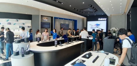 Samsung khai trương thử nghiệm cửa hàng trải nghiệm lớn nhất tại Bình Dương