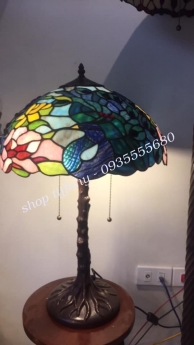 Đèn Bàn Tiffany Họa Tiết Công Và Hoa