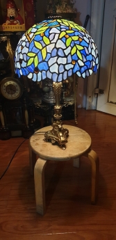 Đèn bàn Tiffany họa tiết hoa đậu châu âu