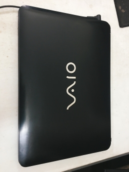 Laptop SoNy  waio màn cảm ứng