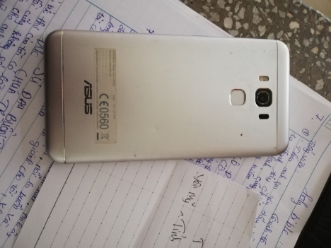 Bán Asus hư màn hình thay là sài ngay