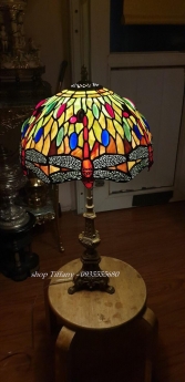 Thanh lý đèn bàn Tiffany chuồn châu âu chân đồng