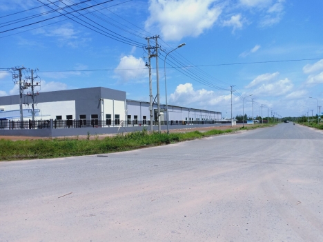 Bán Đất sổ đỏ, Mặt Tiền đường Tập Đoàn 7, giáp KCN Mỹ Xuân, SHR. LH: 0868526800 ( Việt )