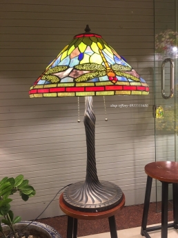 Đèn bàn Tiffany chuồn chuồn Mỹ cổ
