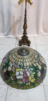Đèn bàn Tiffany hoa mẫu đơn