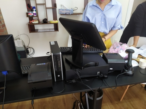 Bán thiết bị tính tiền giá rẻ tại Kiên Giang cho shop Quần áo