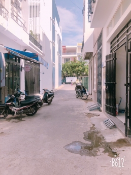 Bán nhanh nhà 2 tầng hẻm nhựa rộng 6m, đường B4 khu VCN Phước Hải, TTTP Nha Trang, giá 3,2 tỷ