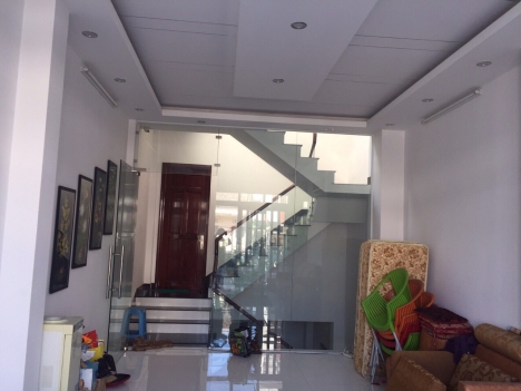 Nhà 4 tầng kiên cố - mặt tiền đường Trần Quý Cáp - khu vực sầm uất