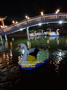 Đồ chơi trẻ em:Ô Tô Điện Đụng, Xe Lửa Con Ngưa Kéo, Xe Lửa Con Vịt...