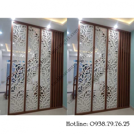 Kết hợp lam gỗ trang trí với vách ngăn kệ tủ cho phòng khách