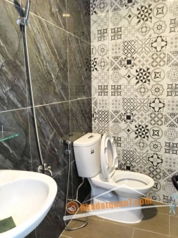 Nhà 1 lầu đẹp 32m2 mặt tiền hẻm 1136 HTP , Quận  7