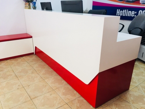 Thanh lý quầy bàn lễ tân