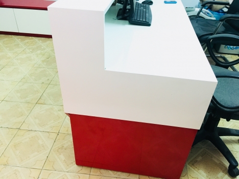 Thanh lý quầy bàn lễ tân
