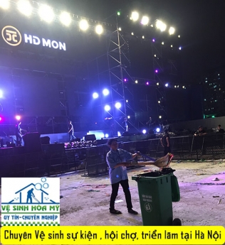 Vệ sinh công nghiệp văn phòng tại Hà Nội