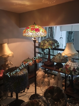 Đèn cây Tiffany vườn hoa hồng