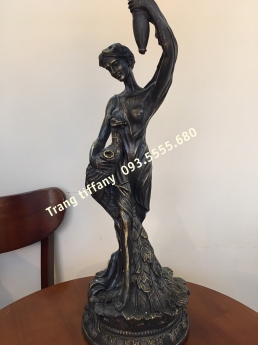 Tượng đèn hoa tuy lip