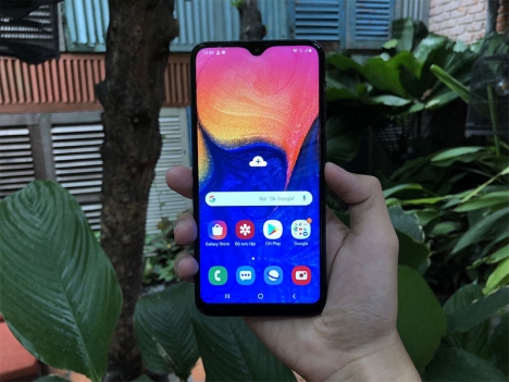 Samsung A10s giảm giá sốc chỉ còn 3tr090k