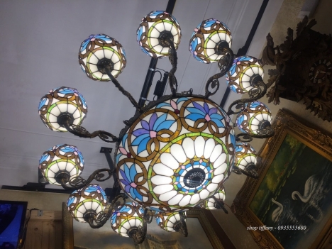 Đèn chùm Tiffany họa tiết sen cổ