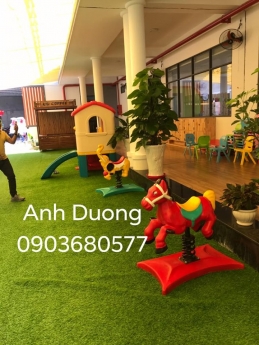 Thảm cỏ nhân tạo trang trí cho trường mầm non