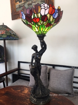 Đèn tiffany Tượng Cô Gái Hoa Tuylip