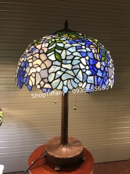 Đèn bàn Tiffany hoa đậu xanh