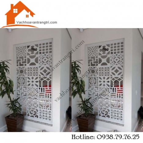 Cầu thang và phòng khách đổi mới với vách ngăn  trang trí