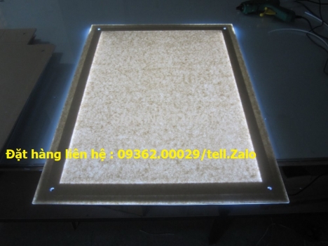 Sản phẩm khung tranh ảnh để bàn gia công bằng Mica