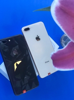 Tablet Dĩ An bán iphone 8plus sale cực sốc