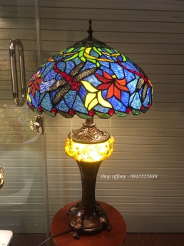 Đèn tiffany hai thân chuồn sen.
