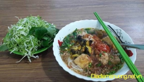 Quán Bún Riêu Ngon Bành Văn Trân Tân Bình