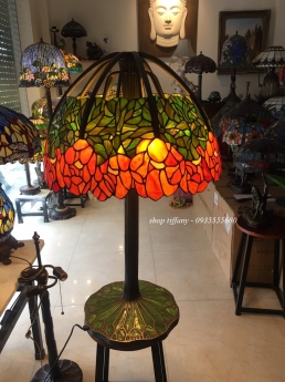Đèn Tiffany hoa sen phiên bản cổ.