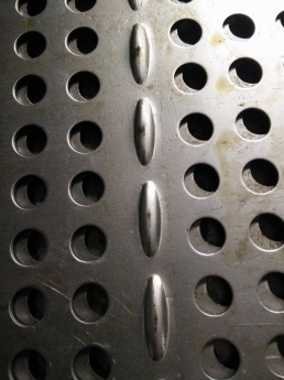 tấm inox đục lỗ,tôn đột lỗ,tôn đục lỗ