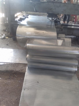tôn đột lỗ, tôn đục lỗ, thép đục lỗ,sàng đột lỗ,..
