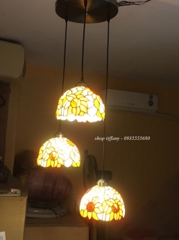 Đèn thả tiffany hoạ tiết hoa hướng dương.