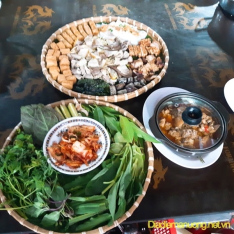 Quán Heo Tộc Rau Rừng Ngon Thủ Đức