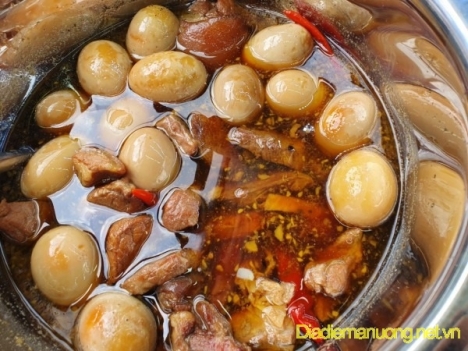 Quán Cơm Trưa Văn Phòng, Quán Nhậu Bình Dân
