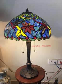 Đèn tiffany cách điệu Hoa sen Chuồn.