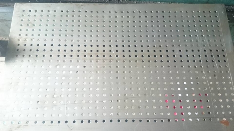 lưới sàng inox,thép lưới đục lỗ,lưới thép dập lỗ,lưới đan sợi kẽm,