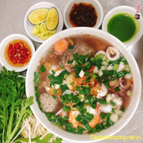 Quán Hủ Tiếu Mực Ngon Bến Nghé Quận 1