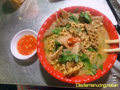 Quán Phá Lấu Bò, Cá Viên Chiên, Xiên Que Ngon Quận 3