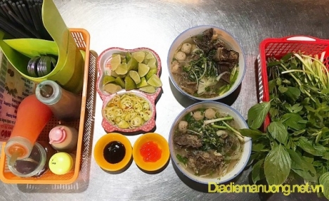 Quán Phở Bò Viên, Xí Quách Bình Thạnh