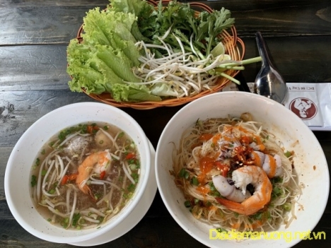 Quán Hủ Tiếu Mực Ngon Bình Thạnh